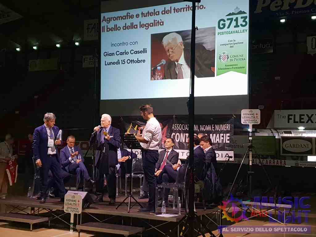 ALLESTIMENTO AUDIO/LUCI/VIDEO/PALCO PER CONVEGNO PALACARRARA PISTOIA 